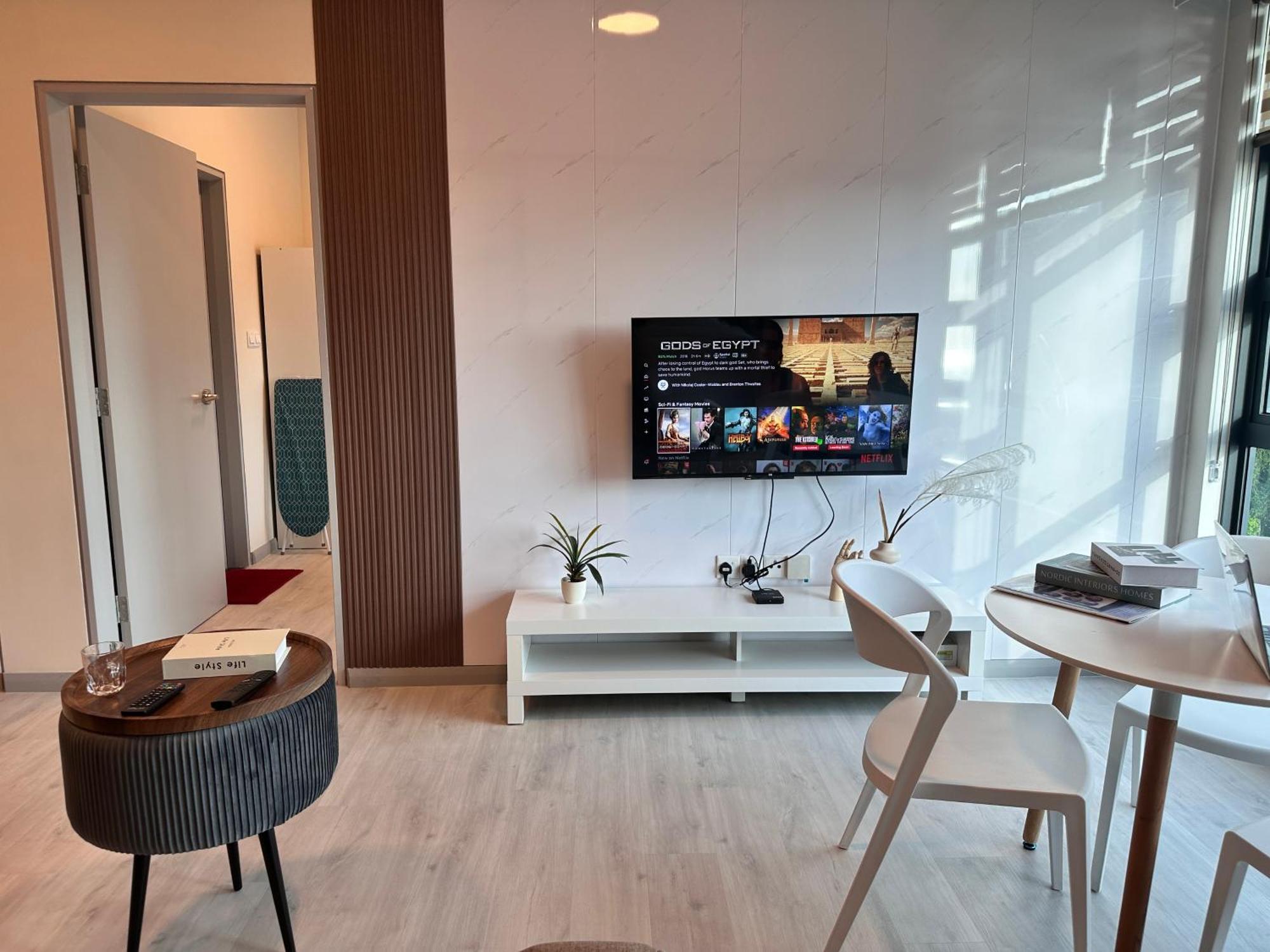 Jesselton Quay: Sea View Apartment with Pool and Wi-Fi Kota Kinabalu Exterior photo