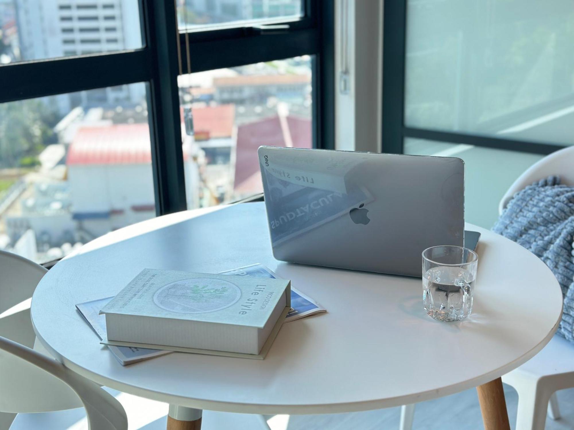 Jesselton Quay: Sea View Apartment with Pool and Wi-Fi Kota Kinabalu Exterior photo