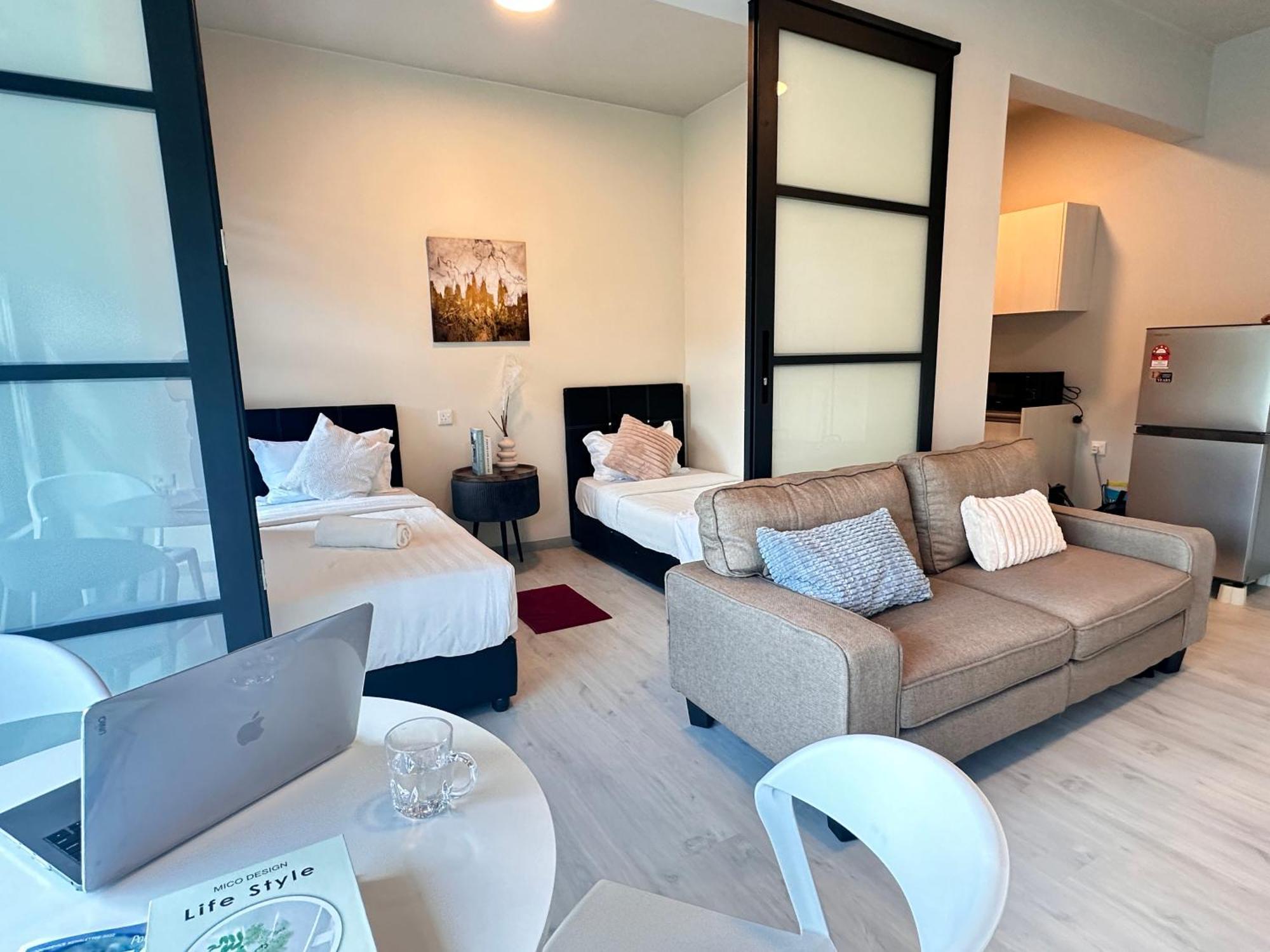 Jesselton Quay: Sea View Apartment with Pool and Wi-Fi Kota Kinabalu Exterior photo