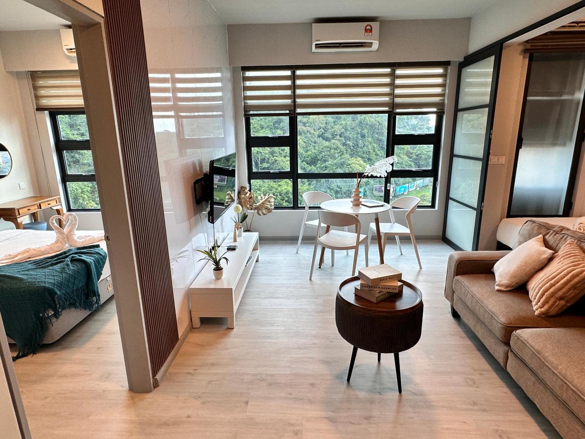 Jesselton Quay: Sea View Apartment with Pool and Wi-Fi Kota Kinabalu Exterior photo