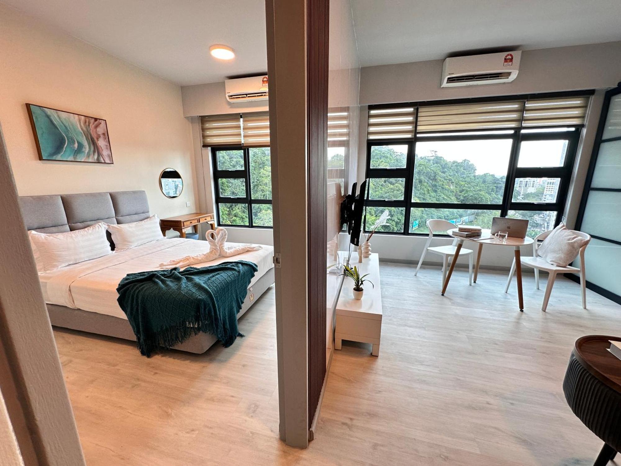 Jesselton Quay: Sea View Apartment with Pool and Wi-Fi Kota Kinabalu Exterior photo