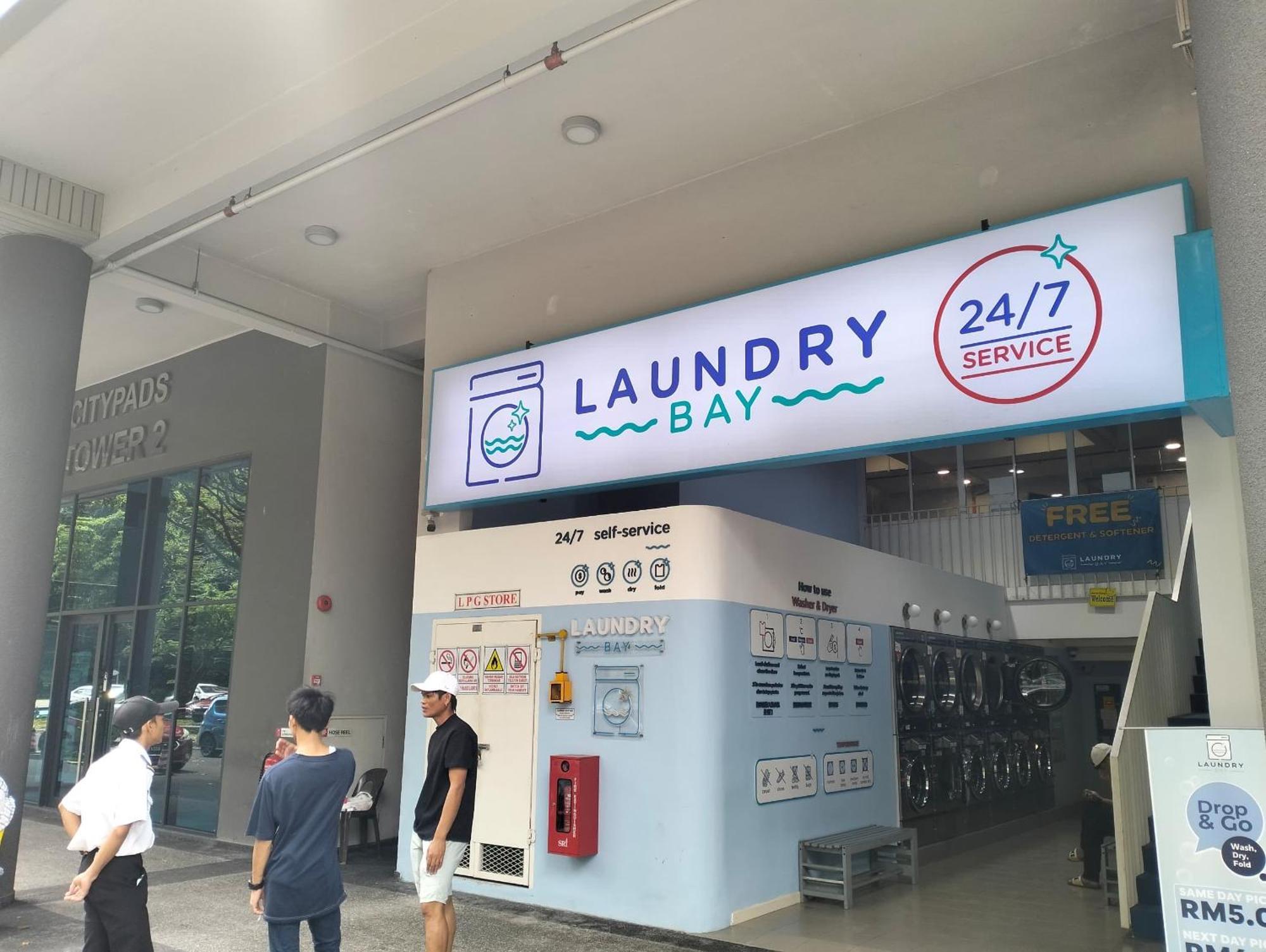 Jesselton Quay: Sea View Apartment with Pool and Wi-Fi Kota Kinabalu Exterior photo