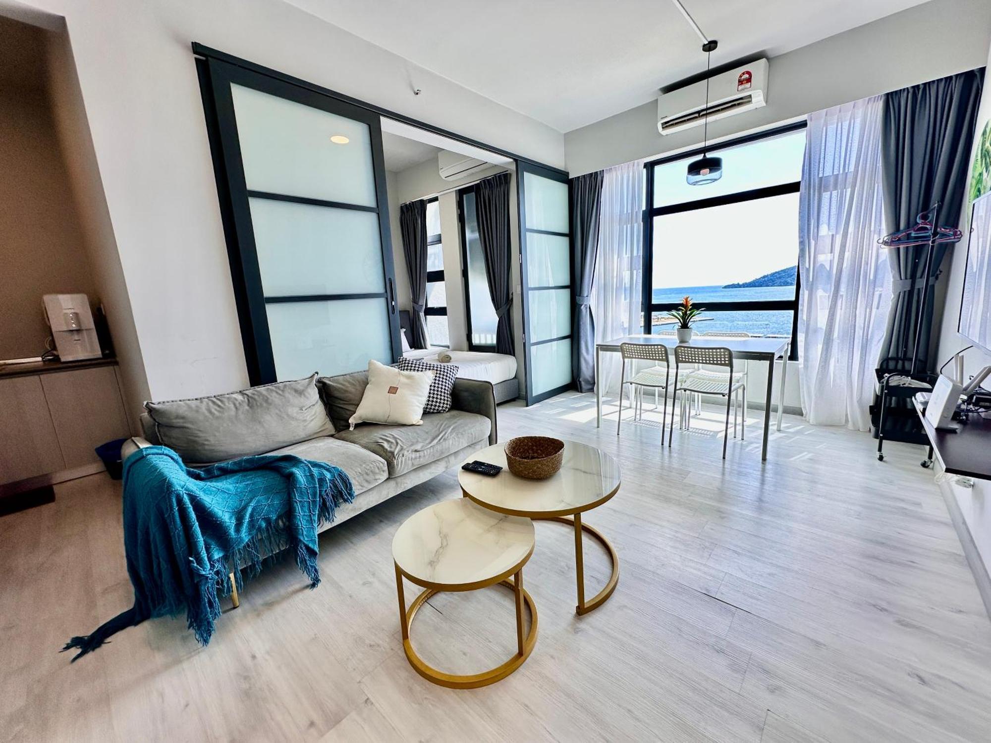 Jesselton Quay: Sea View Apartment with Pool and Wi-Fi Kota Kinabalu Exterior photo