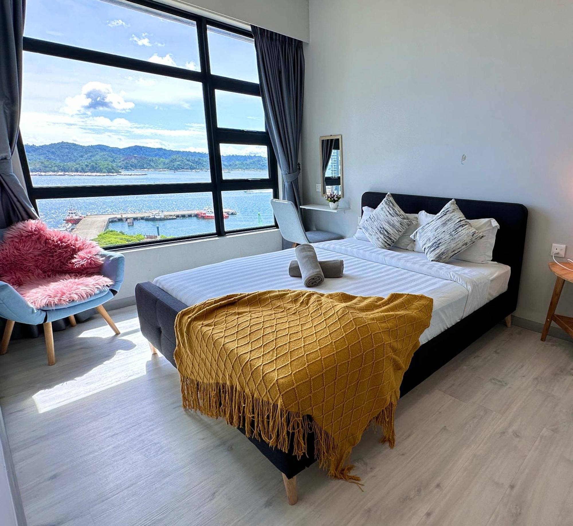Jesselton Quay: Sea View Apartment with Pool and Wi-Fi Kota Kinabalu Exterior photo