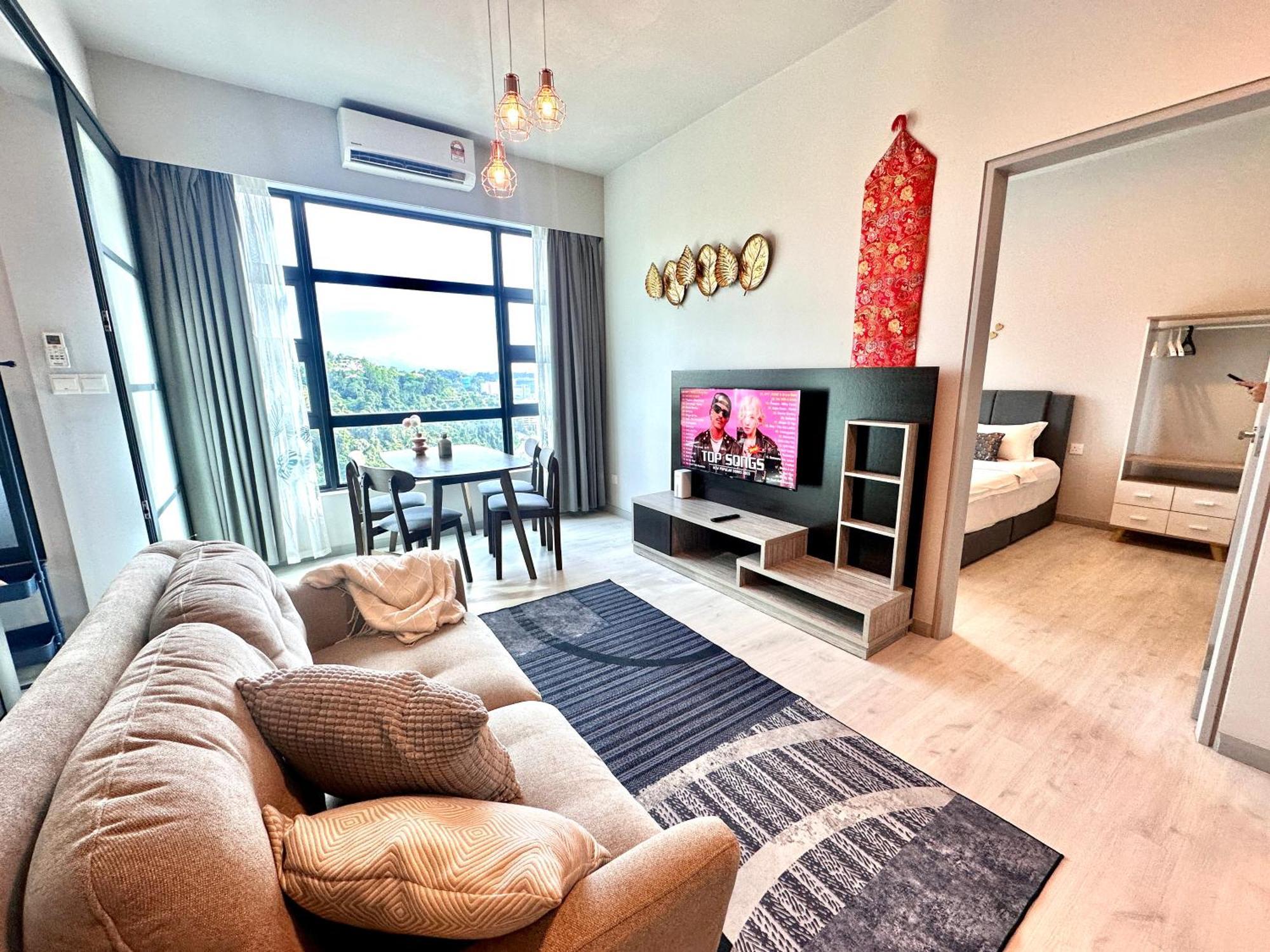 Jesselton Quay: Sea View Apartment with Pool and Wi-Fi Kota Kinabalu Exterior photo