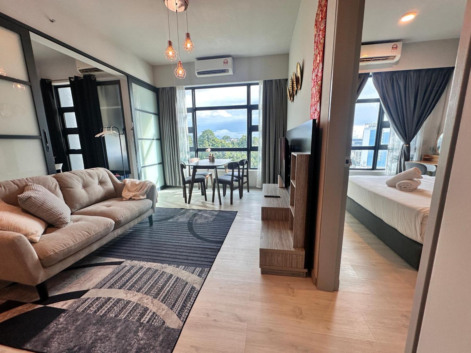 Jesselton Quay: Sea View Apartment with Pool and Wi-Fi Kota Kinabalu Exterior photo