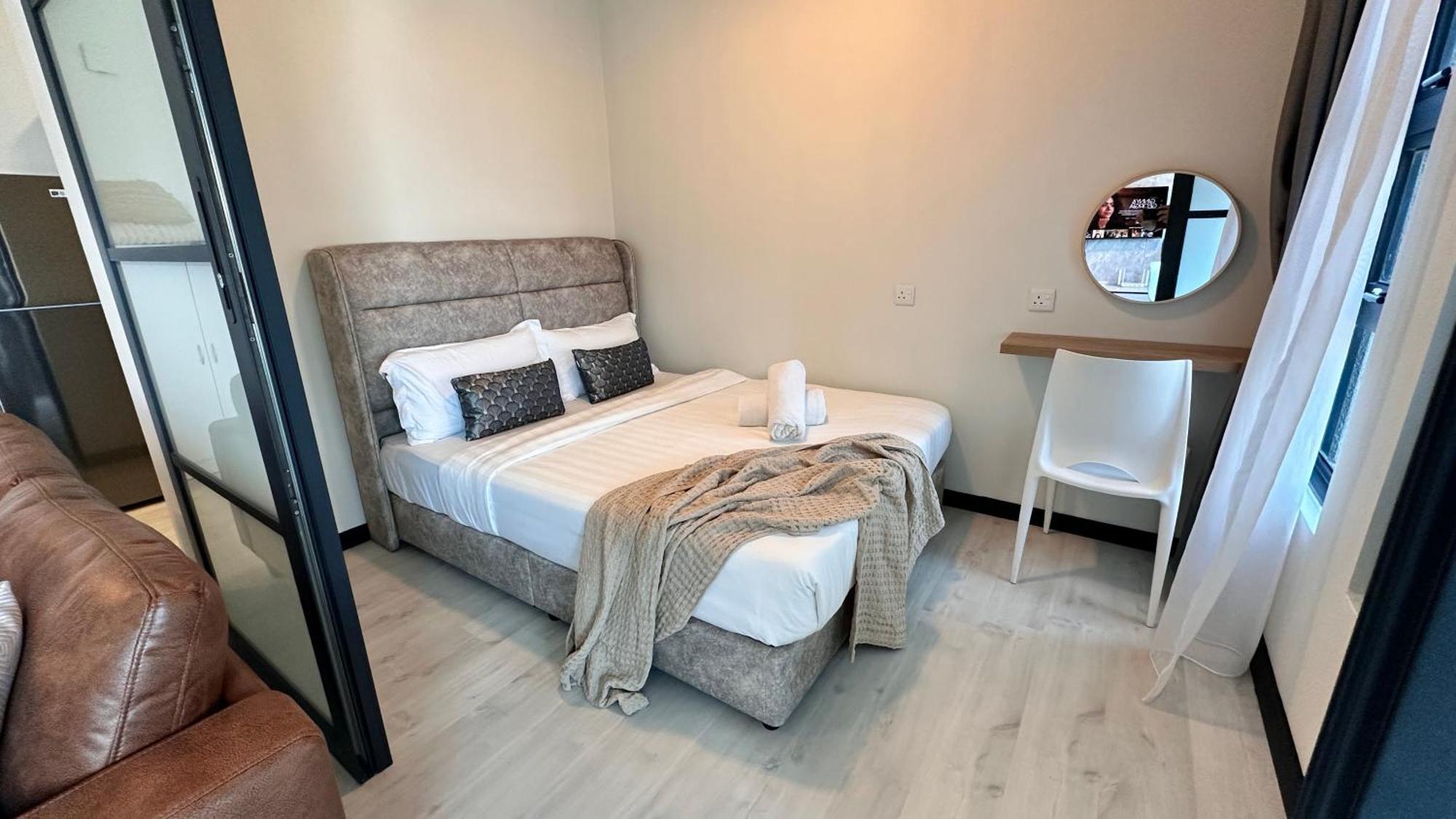 Jesselton Quay: Sea View Apartment with Pool and Wi-Fi Kota Kinabalu Exterior photo